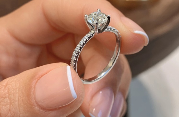The New Language of Luxury Jewelry: Where Design, Trust, and Transparency Intersect
